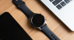 Una GPS Smart Watch – Repairable, USB-C Charging, Developer-friendly